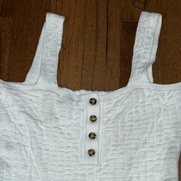 Short and Sweet Mini - Picture 3 of 7